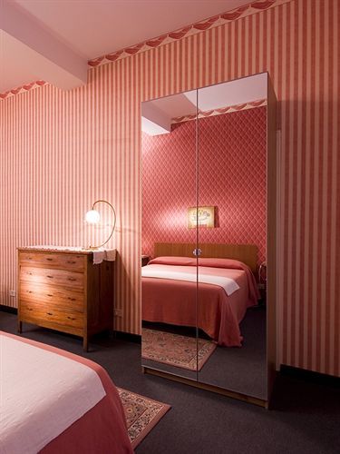 Night And Day Hotel Rom
